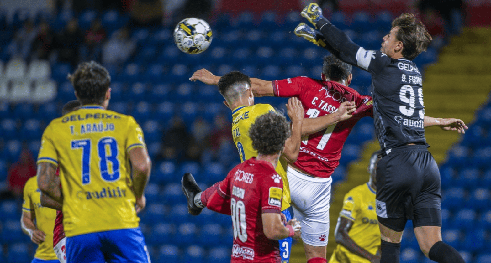 离谱！尼斯围绕欧超杯战术微调今夜里尔主帅复盘，清晨孟菲斯灰熊备战葡超(兰斯·史蒂芬森最新消息)